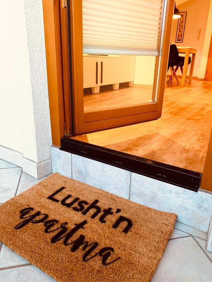 Lusht'n Apartma * Zirovnica